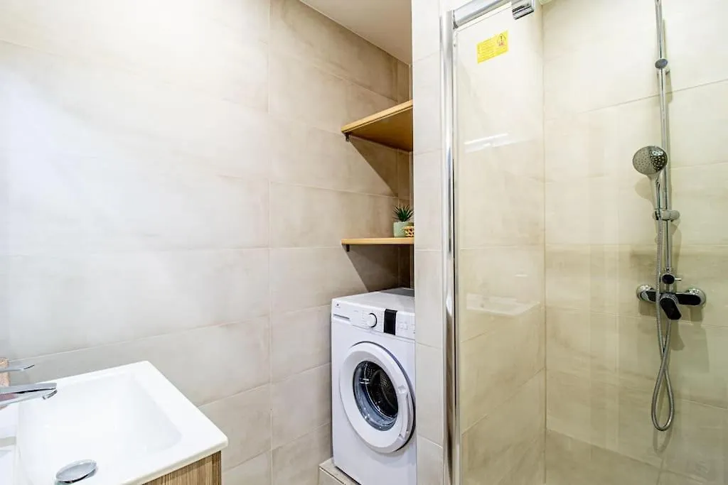 Zenbnb / Sandy / Parking Prive / 5 Pers. / Geant / Apartment Annemasse 0*,